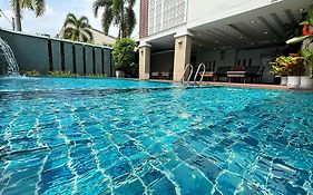 Ratana Apart Hotel at Rassada 3