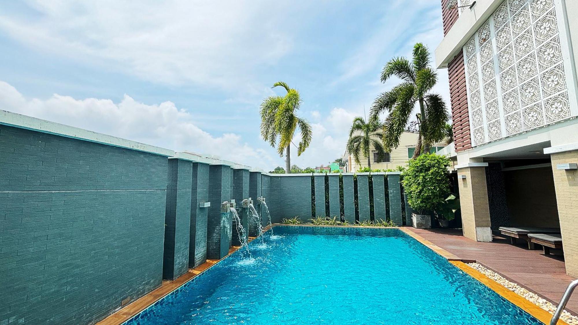 Ratana Hotel Rassada, Phuket Town- Sha Extra Plus Экстерьер фото